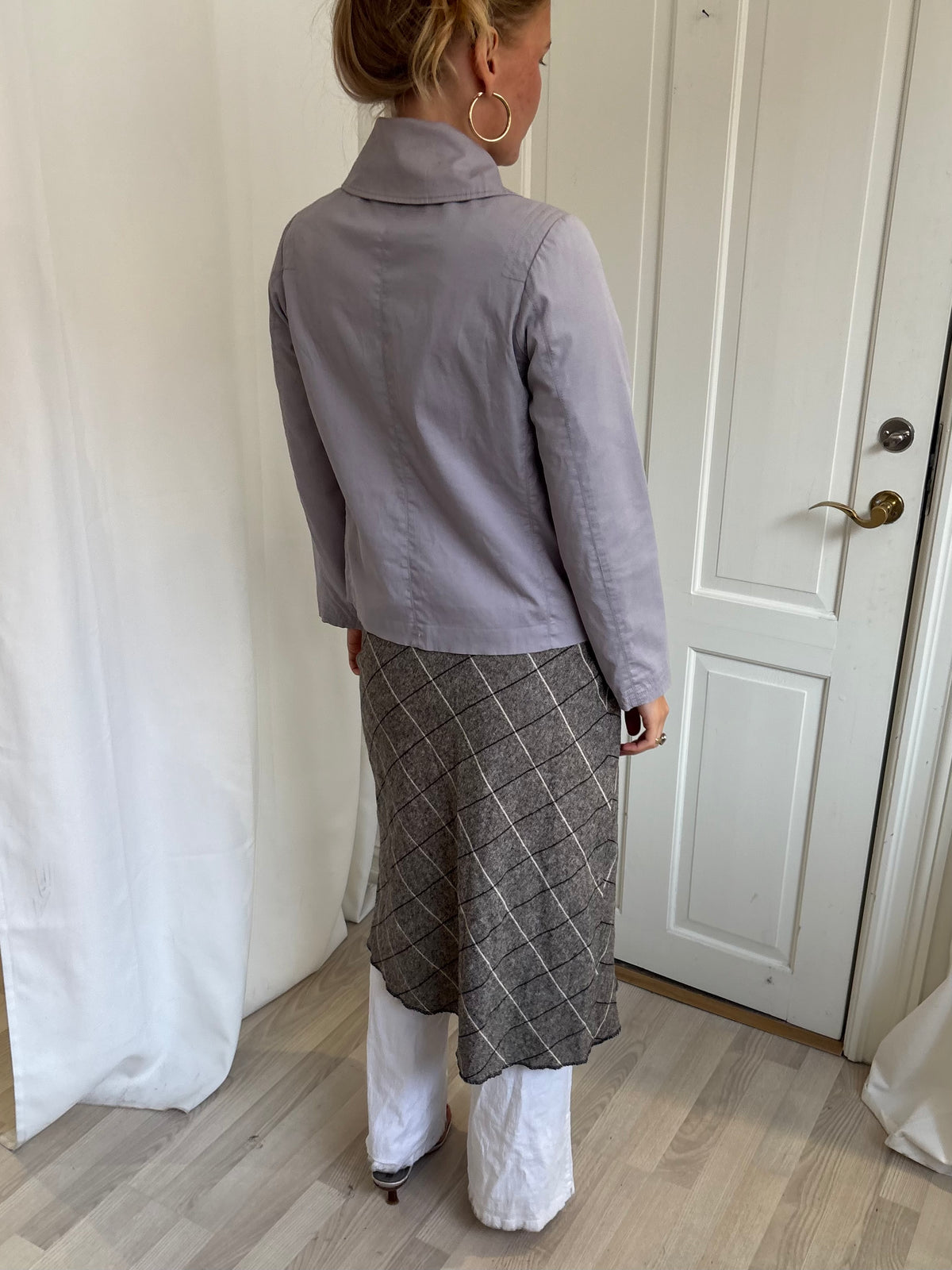Grå pea coat med store knapper