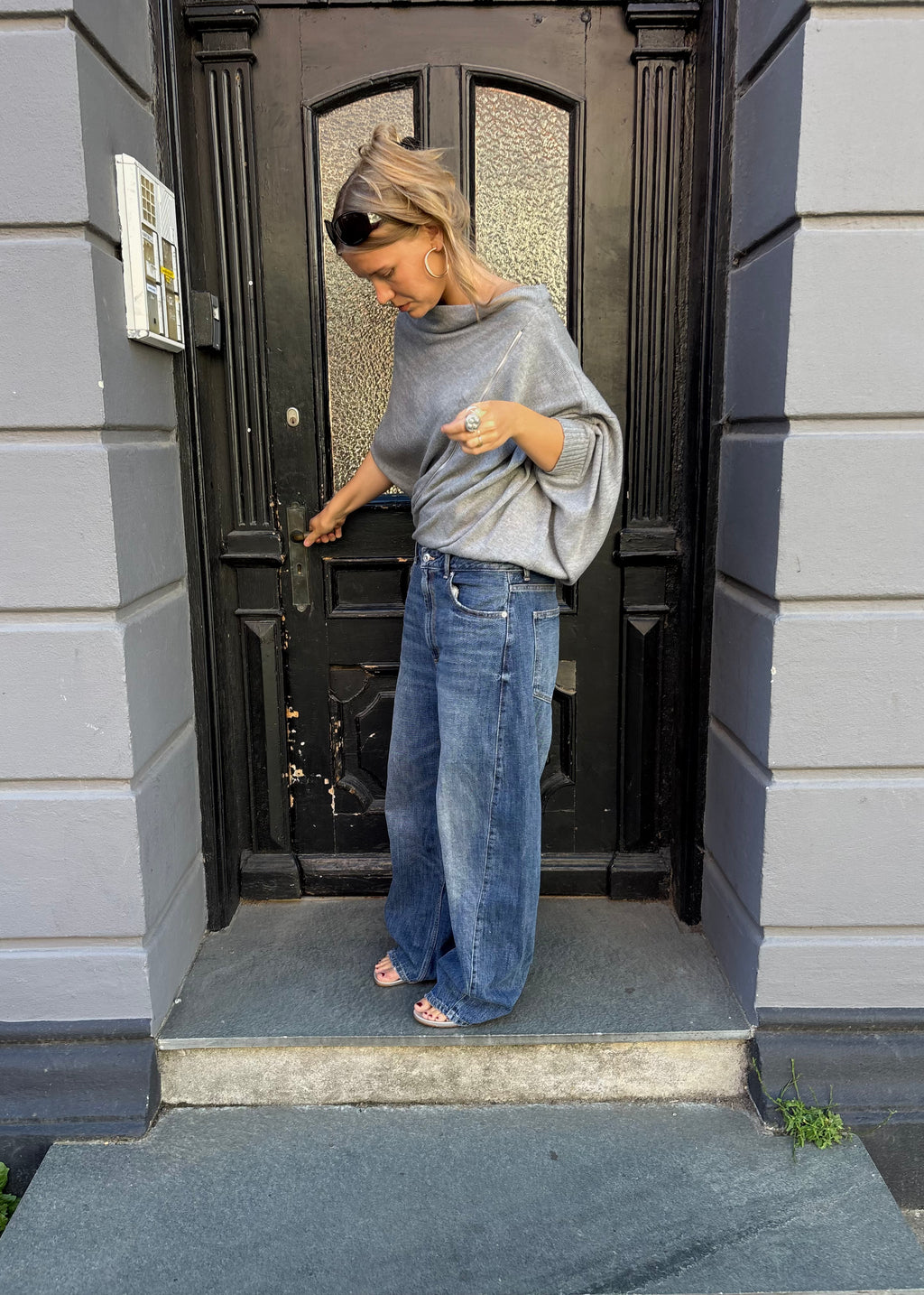 Asymmetrisk sweater med lynlås