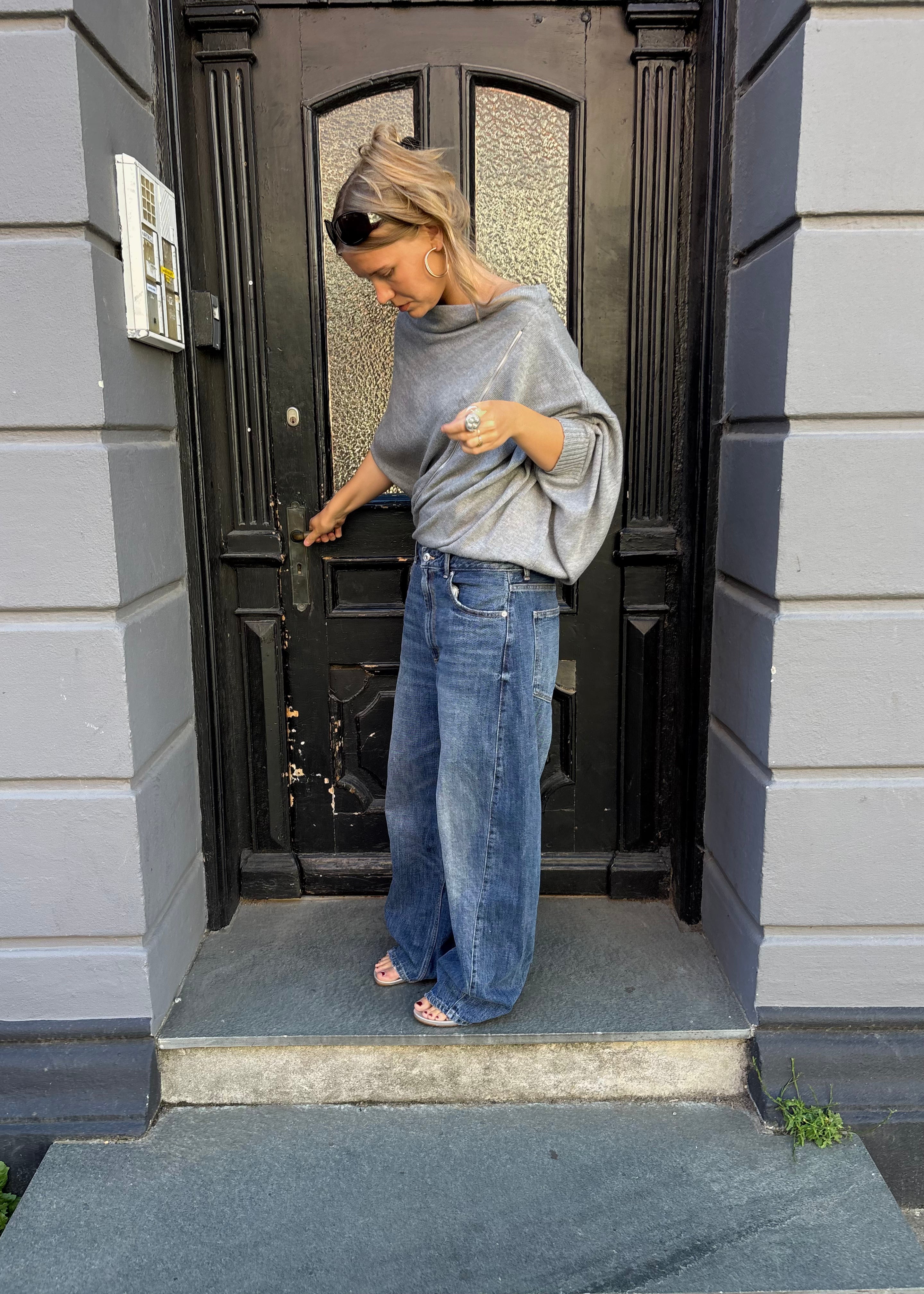 Asymmetrisk sweater med lynlås
