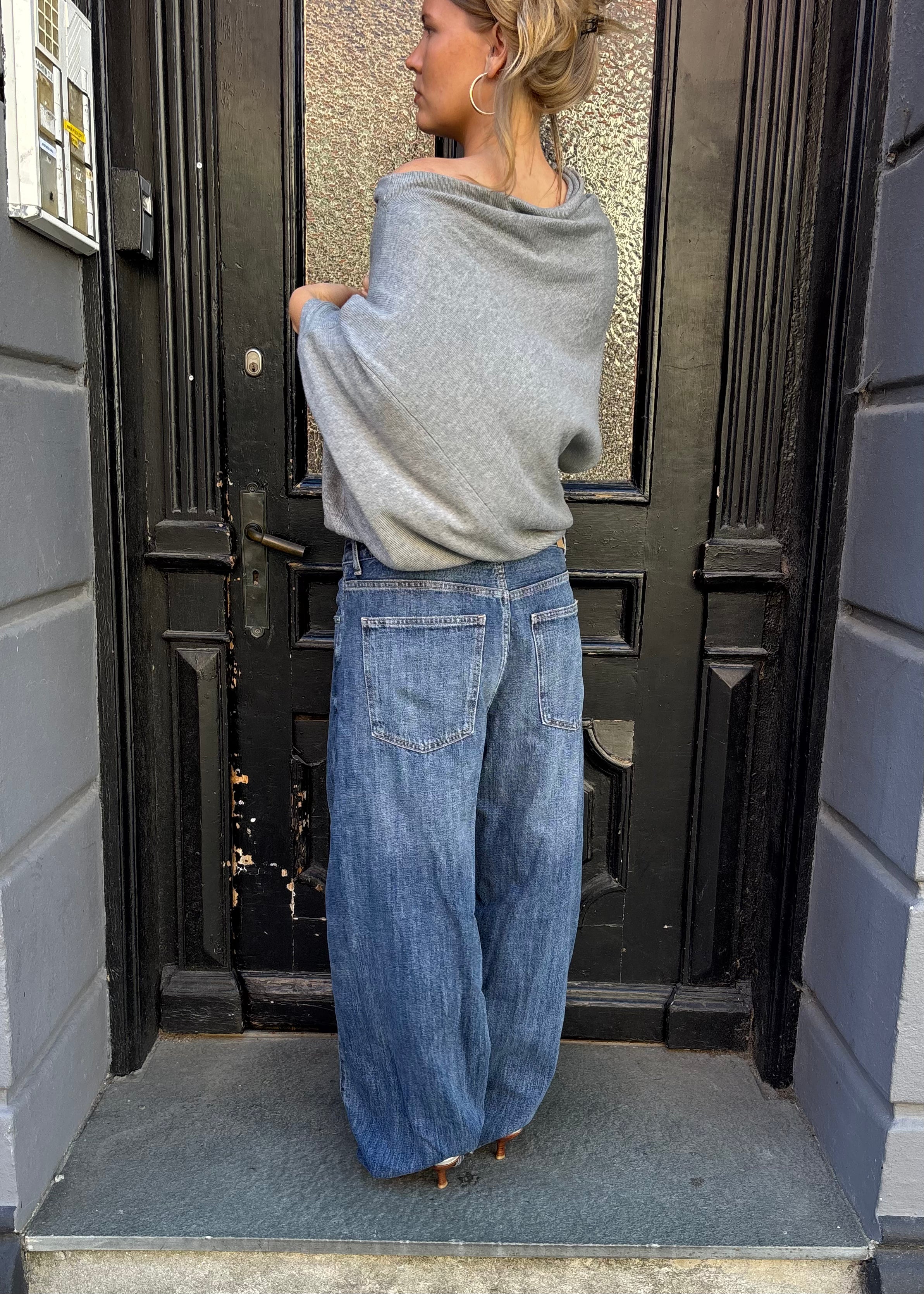 Asymmetrisk sweater med lynlås