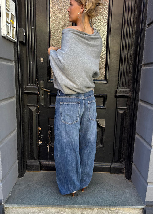 Asymmetrisk sweater med lynlås