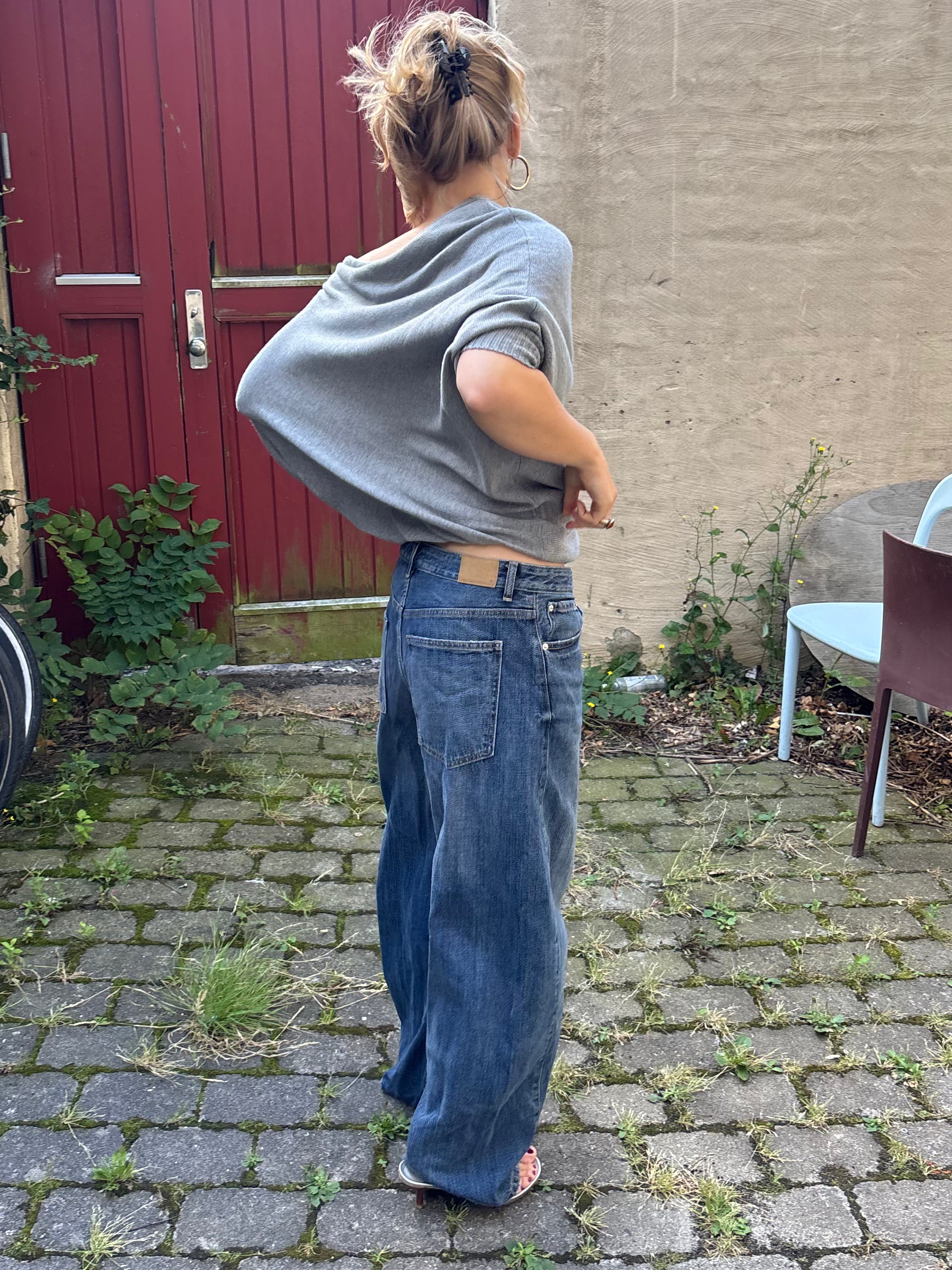 Asymmetrisk sweater med lynlås